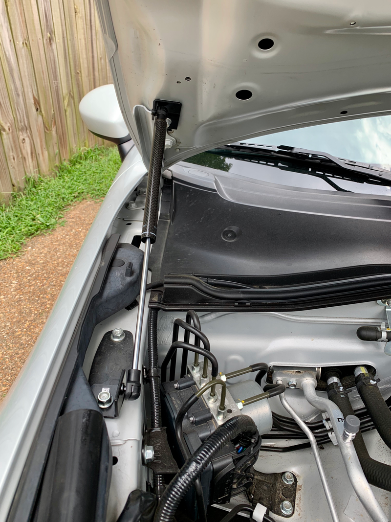 Illustration for article titled Prop Me Up - More Miata Posting
